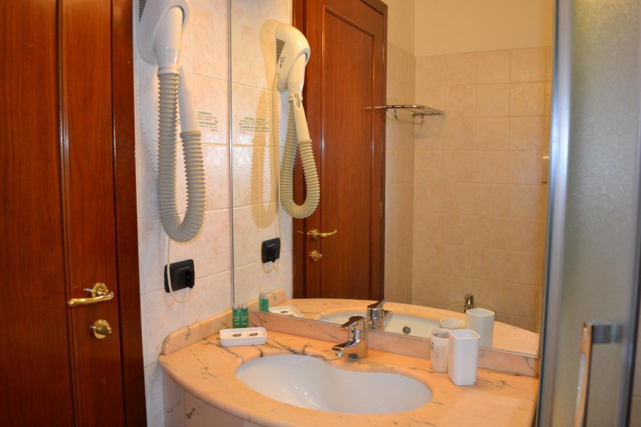 Albergo Grobberio Сан-Мартино-Буон-Альберго Экстерьер фото